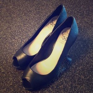 Vince Camuto heels!! 👠